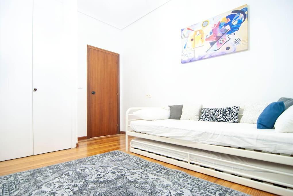 Bilborock By Zazpikaleak Apartment Bilbao Bagian luar foto